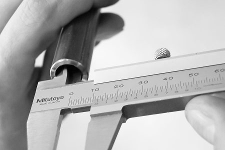 Innendurchmesser an einem Rohr mit dem Messschieber messen