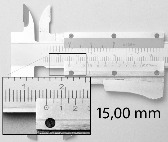 Nonius an einem Messschieber mit einem Mass von 15,0 mm eingestellt