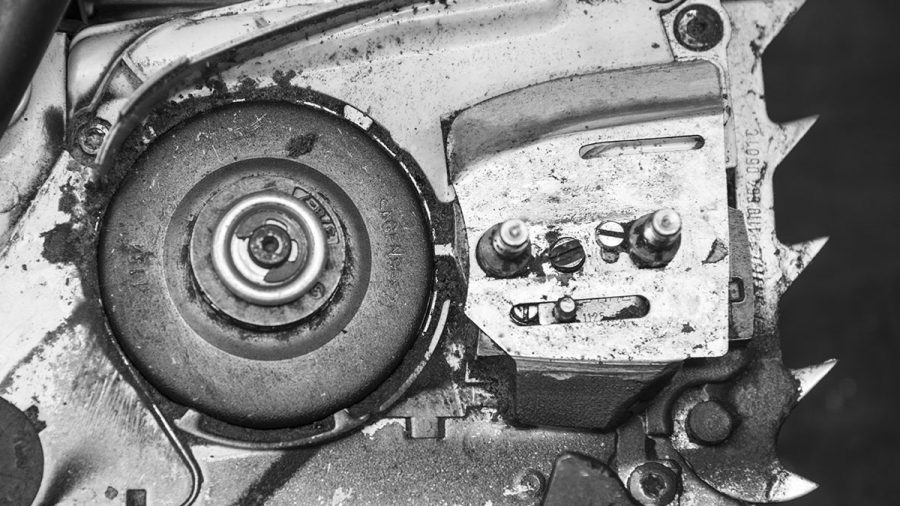 Starthilfe mit einer Kettensäge