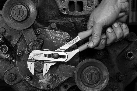 Schnellspannzange am Werkstück