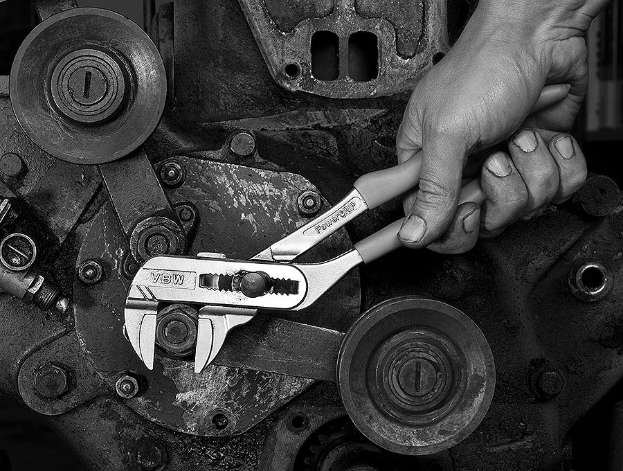 Schnellspannzange am Werkstück