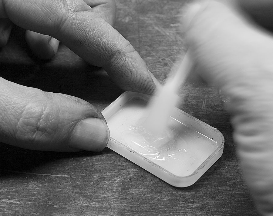 00131_2k-klebstoff_anmischen