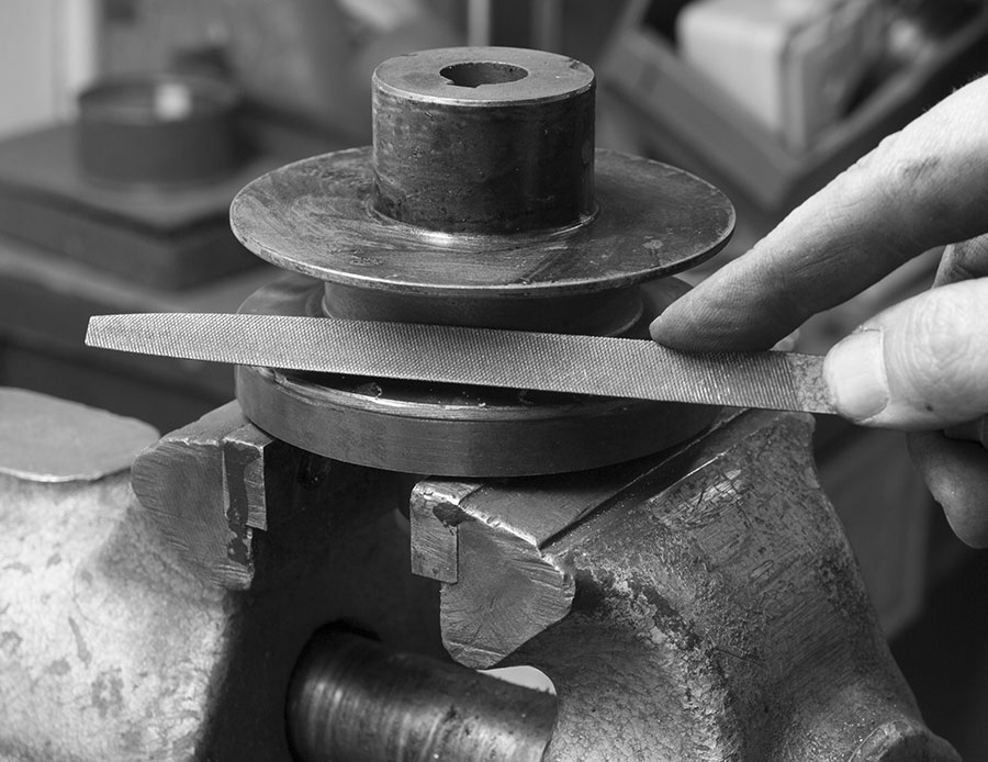 00131_klebereste_putzen