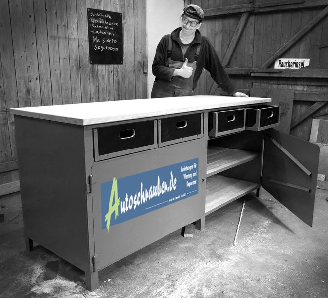 Selbst gebaute Werkbank ist fertig