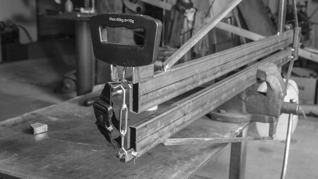 Kofferwaage als Messvorrichtung in der Drehmoment-Waage