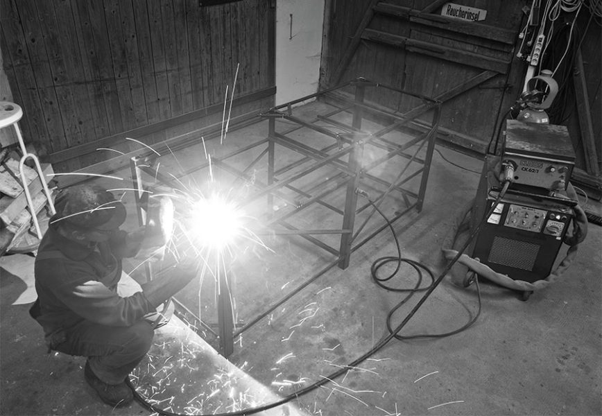 Selbstbau-Werkbank mit MIG MAG zusammenschweissen