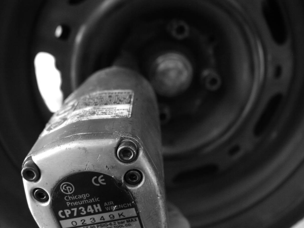 Festgerostete Felge von der Radnabe lockern und lösen