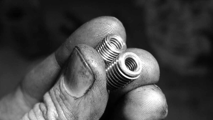 Gewindebuchse ENSAT aus einer Schraube selbst machen